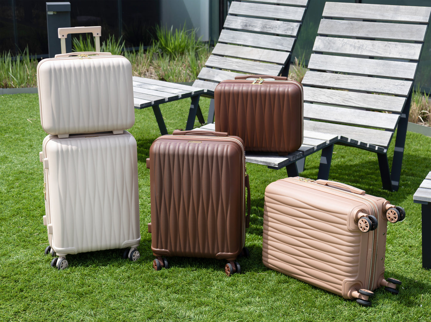Ms. Jetsetter 2-Piece Expandable Luggage Set with Bonus Shoe Bag & 3-Piece Packing Cube Set